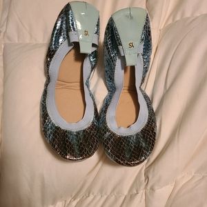 Yosi Samra size 11 metallic mermaid flats
